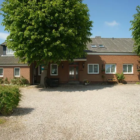 Hansen Auf B&B 페마른