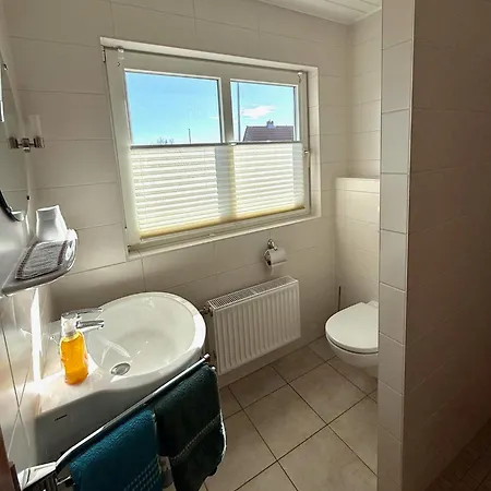 Hansen Auf B&B 페마른